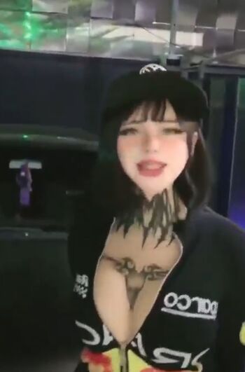 Leaked Oxana chic/ private photo viral onlyfans