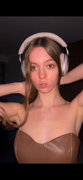 Leaked Who is this / private photo viral onlyfans