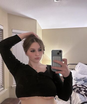 Leaked Miya moore/ private photo viral onlyfans