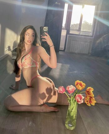 Leaked Cassandra / private photo viral onlyfans