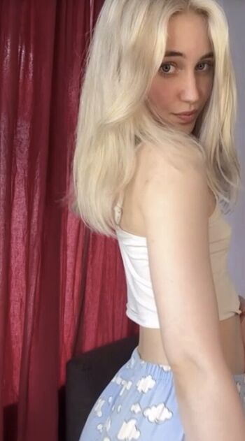 Leaked Elannand/ private photo viral onlyfans