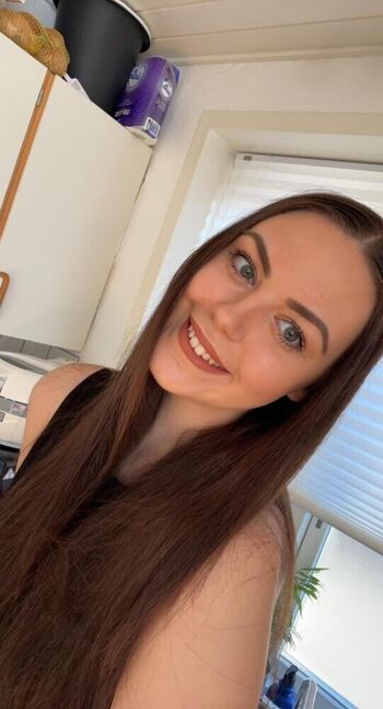 Leaked Amazon girl/ private photo viral onlyfans