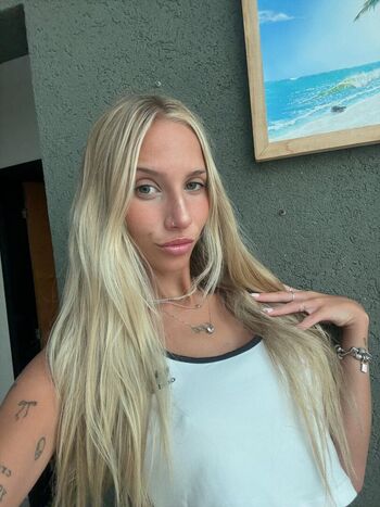 Leaked Who is this / private photo viral onlyfans