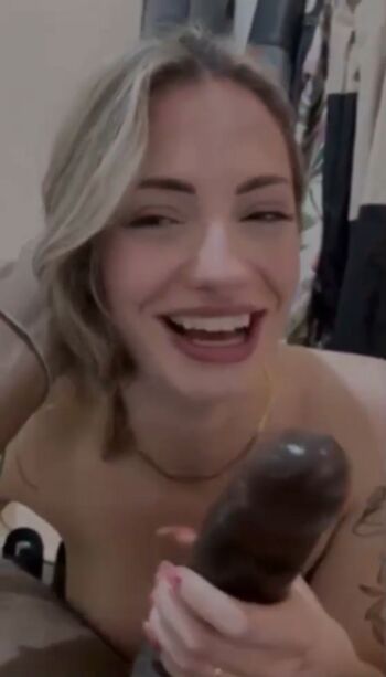 Leaked Iris mind/ private photo viral onlyfans