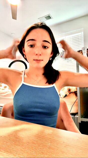Leaked Wholetjuliaout private photo viral onlyfans
