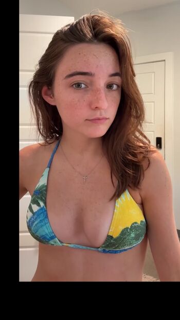 Leaked Wholetjuliaout private photo viral onlyfans