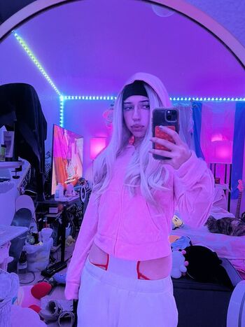Leaked Whosluxxx private photo viral onlyfans