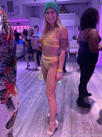 wicked_olivia_