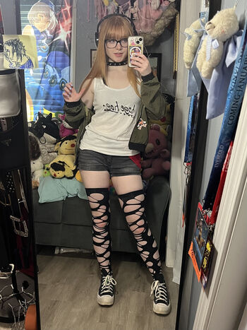 widecatface