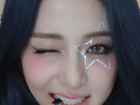 WomenK-pop