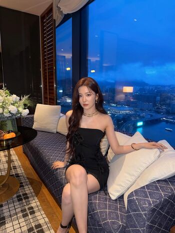 Leaked Womenk pop page private photo viral onlyfans