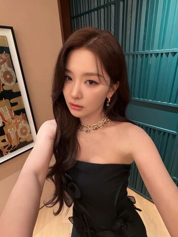 Leaked Womenk pop page private photo viral onlyfans