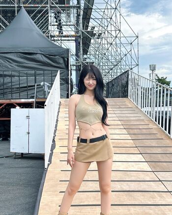 WomenK-pop