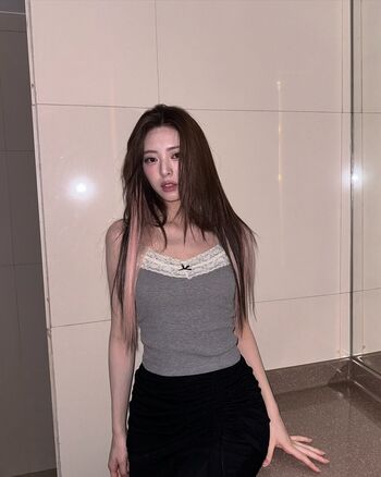 Leaked Womenk pop page private photo viral onlyfans