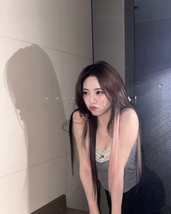 WomenK-pop