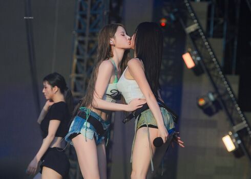 Leaked Womenk pop page private photo viral onlyfans