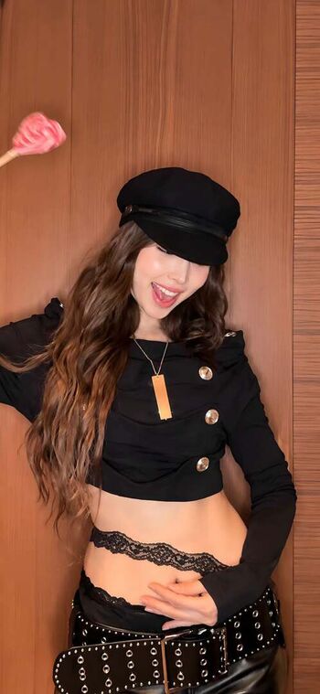 WomenK-pop