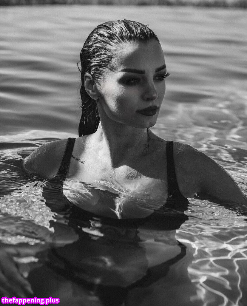 WWE's Paige  / WWE's Paige / Saraya Bevis / saraya Çıplak OnlyFans Fotoğrafı #33