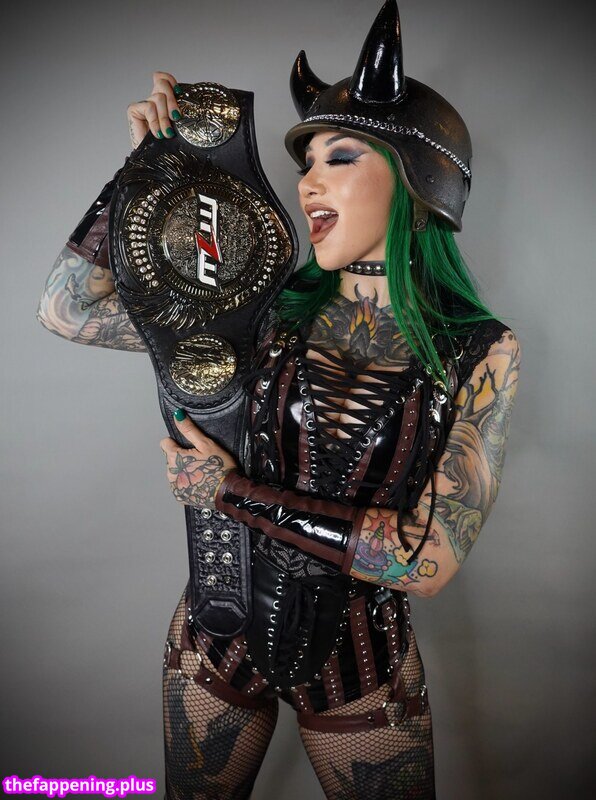 Shotzi Blackheart / ShotziWWE / WWE Shotzi Çıplak OnlyFans Fotoğrafı #503
