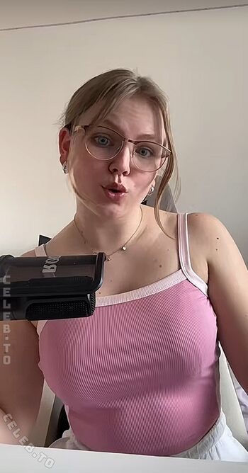 Leaked Xyunax private photo viral onlyfans