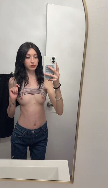 Leaked Xenadreamx private photo viral onlyfans