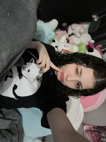xenluvsmiku