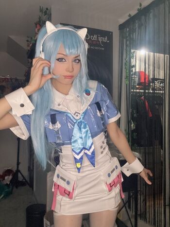 xenluvsmiku