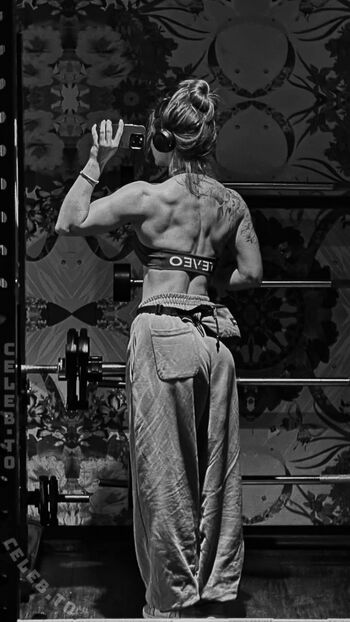 xh.elen.ax2 / Helena