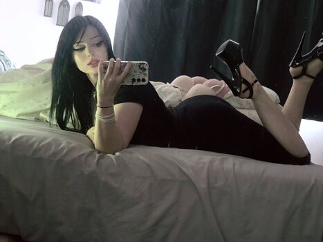 Leaked Xoreniiiiii private photo viral onlyfans