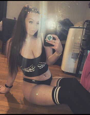 Leaked Xqueenkendrax private photo viral onlyfans