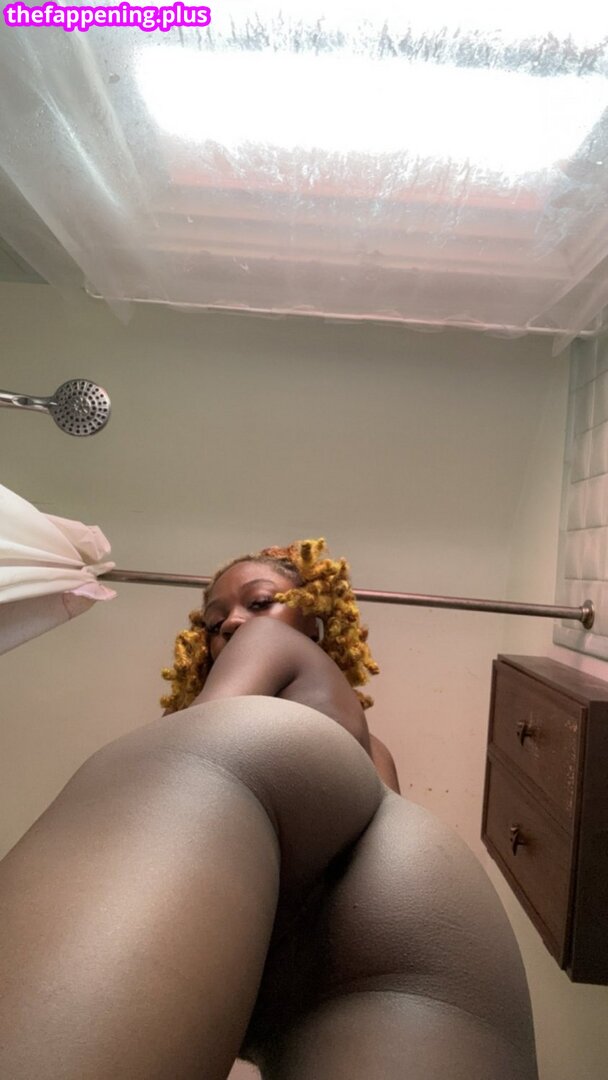 xx_zakiya / xxxmilk Fotografie OnlyFans Dezbrăcată #14