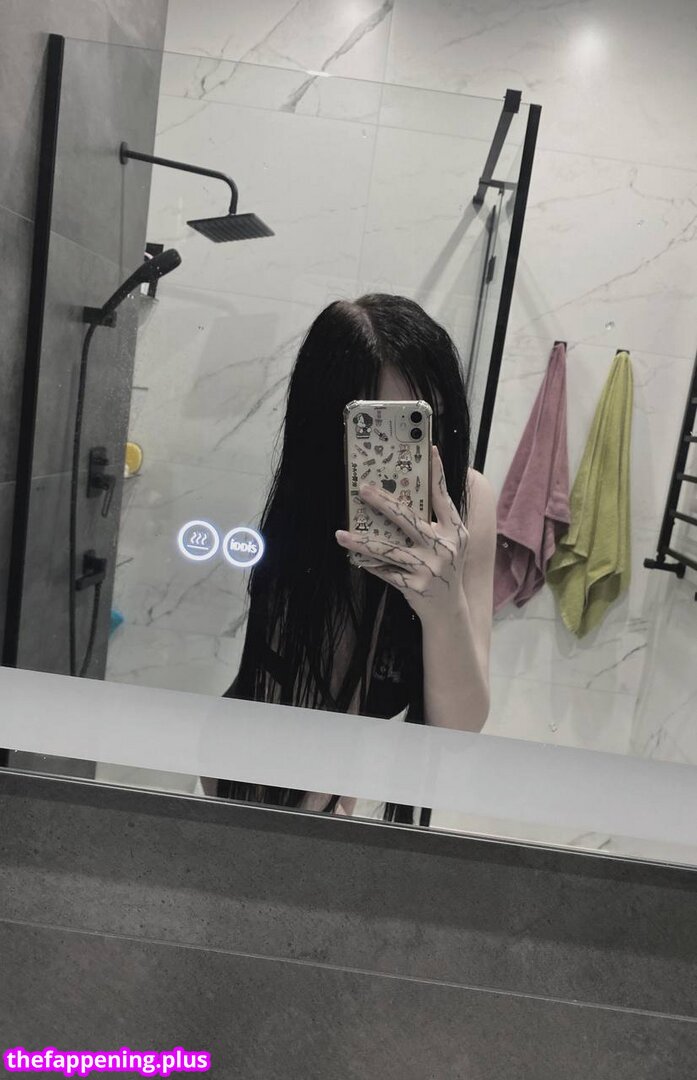 popusk / xxquru / xxquruqx Fotografie OnlyFans Dezbrăcată #7