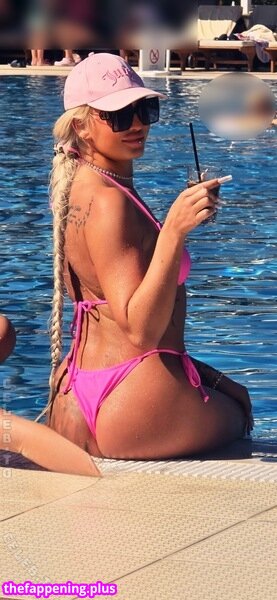 lunayourfavbarbie / xxsavagebarbiexx / xxsavagexbarbiexx Nagie OnlyFans Zdjęcie #1