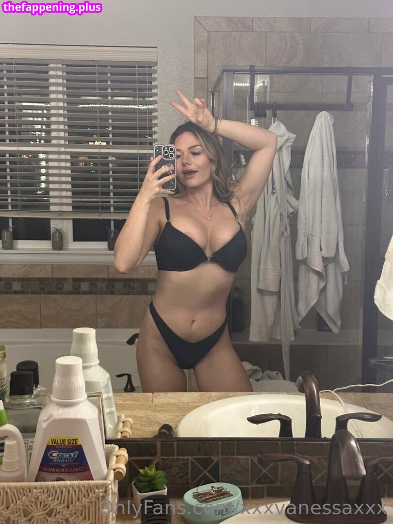 Vanessa / x.x.x.vanessa.x.x.x / xxxvanessaxxx Foto OnlyFans Nua #24