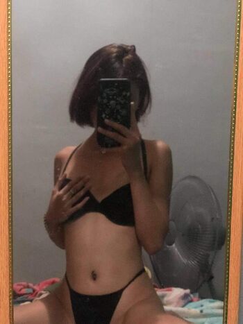 Leaked Xyren woods private photo viral onlyfans
