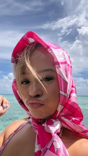 Leaked Ynn  elmo love u private photo viral onlyfans