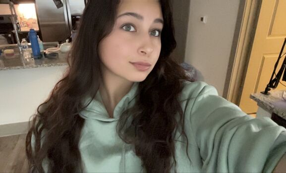 Leaked Yagirlsarina private photo viral onlyfans