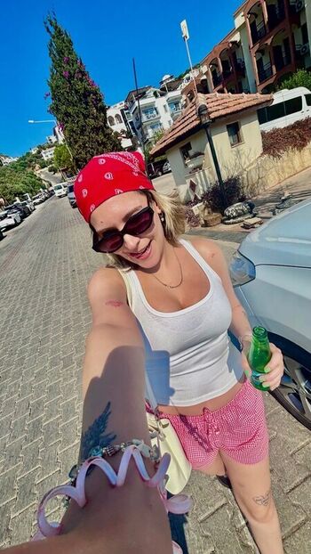 Yagmur Dilaveroglu
