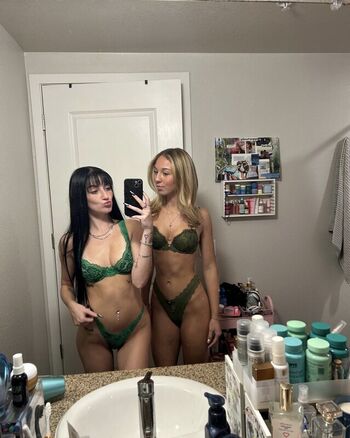 Leaked Yaniekawalker private photo viral onlyfans
