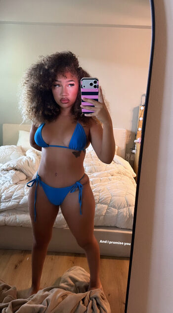Yasmeen Nicole