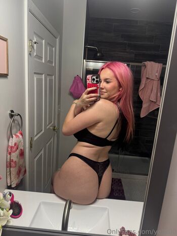 Leaked Yellz  page private photo viral onlyfans
