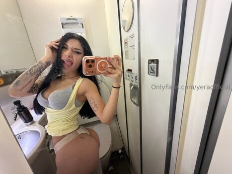 Leaked Yeraofficial private photo viral onlyfans