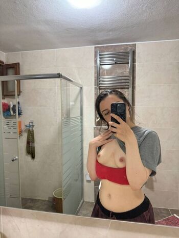 Leaked Yesim bilgili private photo viral onlyfans
