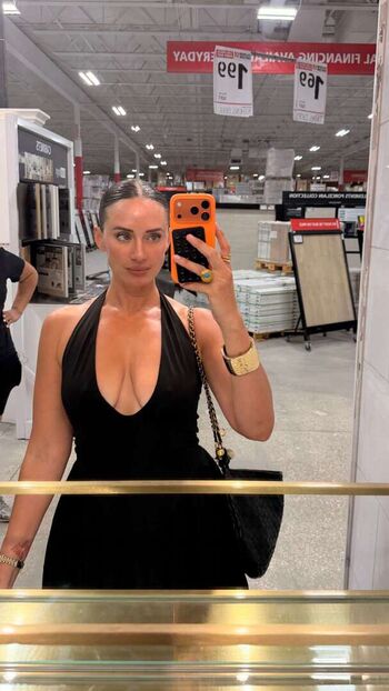Leaked Yesjulz private photo viral onlyfans