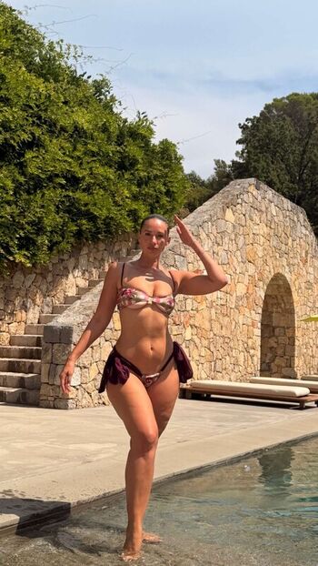 Leaked Yesjulz  page private photo viral onlyfans