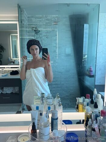 Leaked Yesjulz private photo viral onlyfans