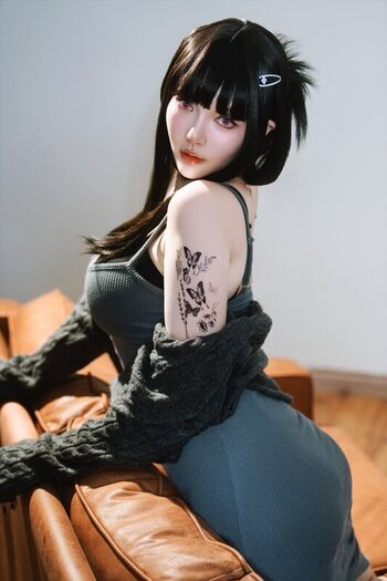 Ying Tze
