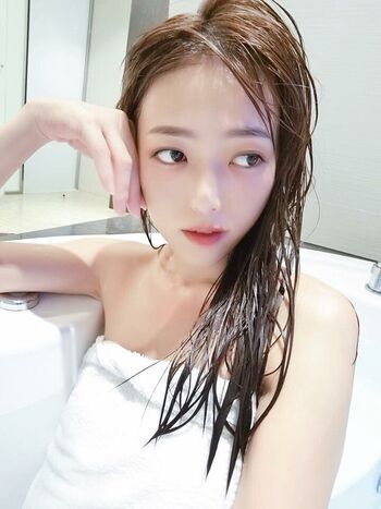 Leaked Yiyi page private photo viral onlyfans