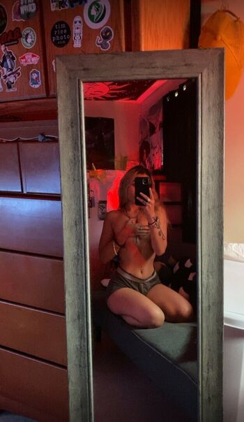 Yoursexygamergirl