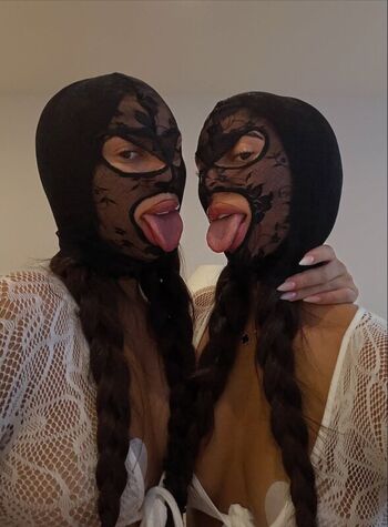 Leaked Yourtwinss private photo viral onlyfans